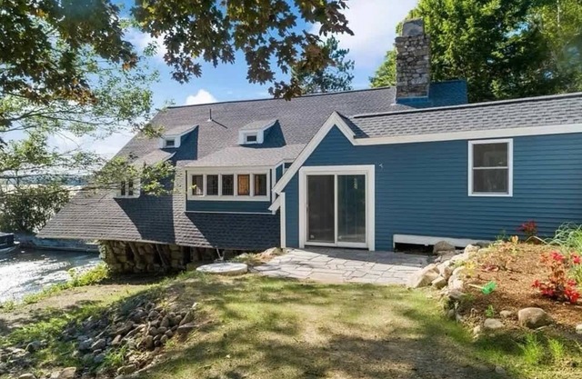 Lake Winnipesaukee Kona Carriage House Retreat