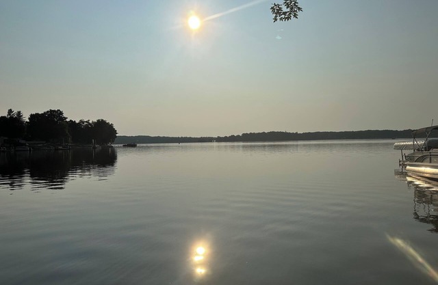 Lakefront 2 Bedroom Cottage Getaway on Chippewa Lake, Michigan