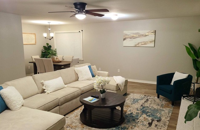 Lakefront 3bd Family Home - Up to 8 guests