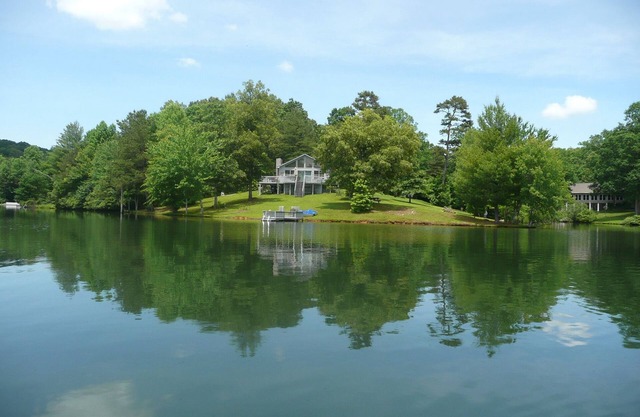 CABINA DE LAKEFRONT Y MONTAÑA 2 horas de ATLANTA MURPHY ~ NC ~