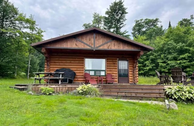 Lakefront Cabin #6 - 4 Season - Sleeps 7