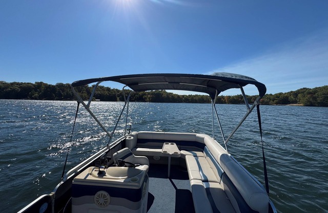 Lakefront Cabin in the Woods with EV charger