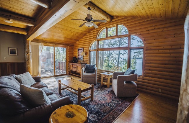 Lakefront Cabin on LCO - The Sunset Escape