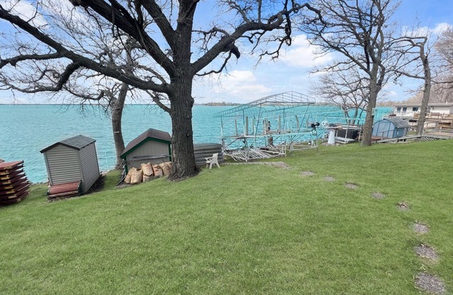 Lakefront Cabin on Big Spirit Lake