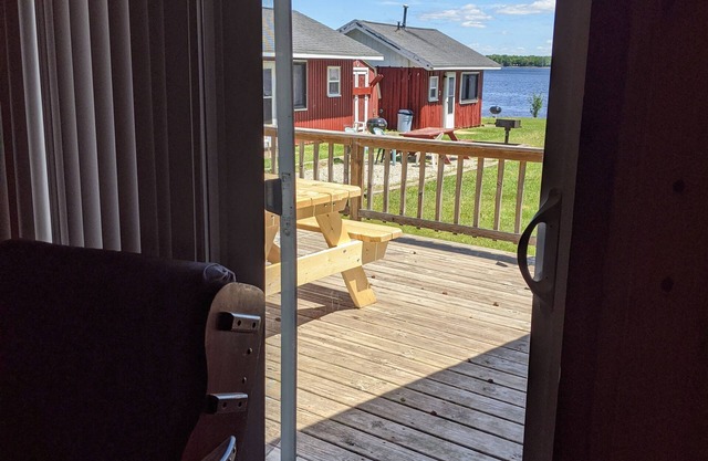 Lakefront Cabin Rental Resort- Fish, Sightseeing & Ride Trails