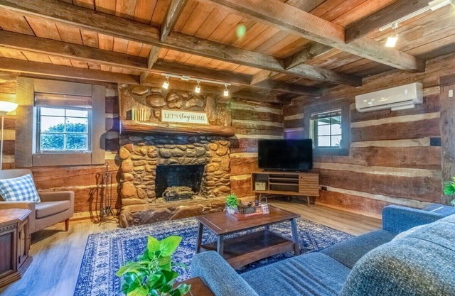 Lakefront Cabin - Sunfish Lodge