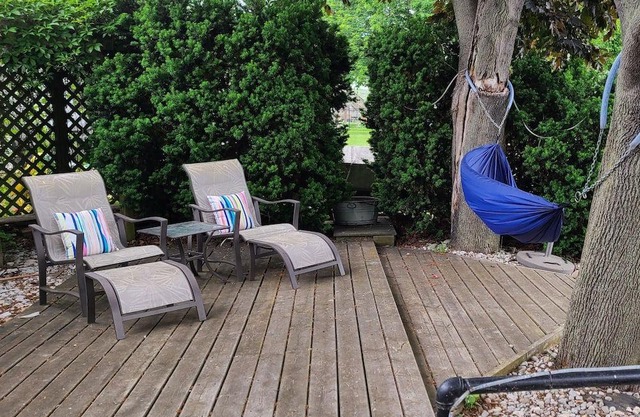 Lakefront Cottage - Erie Breeze - 3 bedroom, WIFI
