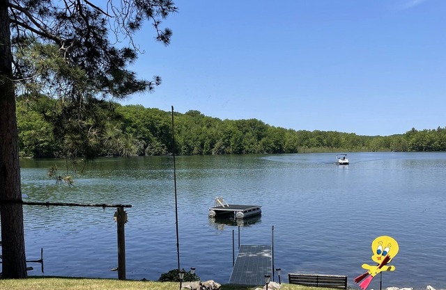 Lakefront cottage on Diamond Lake