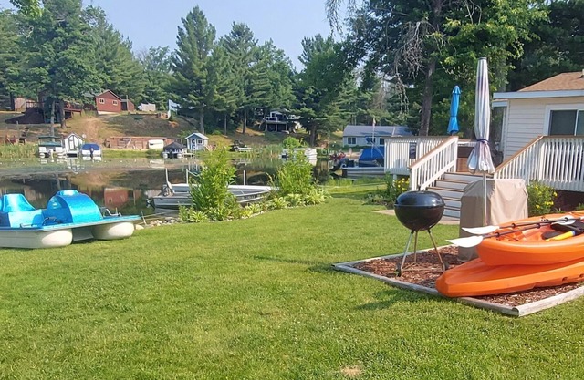 Lakefront Cottage/Sutherland Lake -All Sport Lake-Pet Free