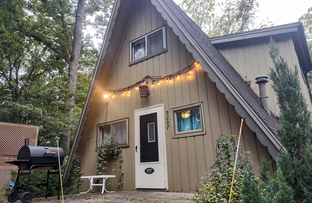 Lakefront-Crib+Dogs+Kayaks 8 min to Wawasee boat ramp, pking for trailers, 4 TVs