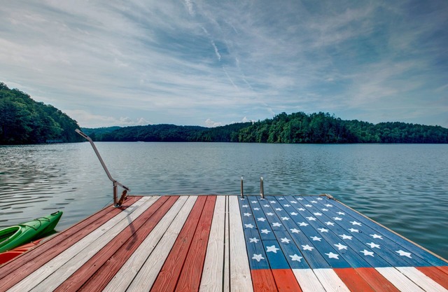 LAKEFRONT Dock Holiday - Hiwassee Lakefront home con Actividades del Resort!