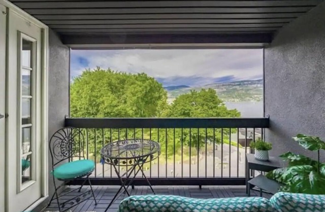 Lakefront Downtown Condo