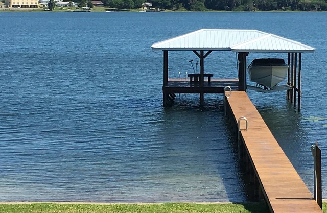 Lakefront Escape Swim / Fish / Ski
