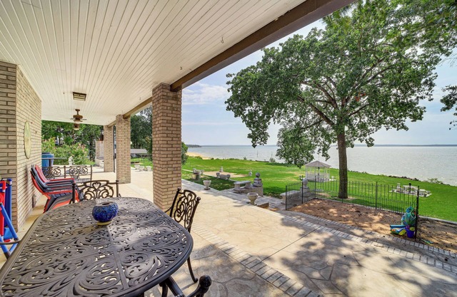 Lakefront Eufaula Escape w/ Dock + Private Beach!