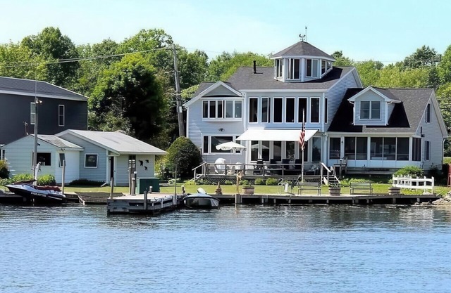 Lakefront Gem | Cozy Stay w/Dock + Sunset Views