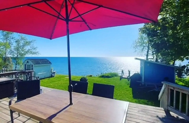 Lakefront Home - Fully updated On the Beach! North of Lexington / Port Sanilac