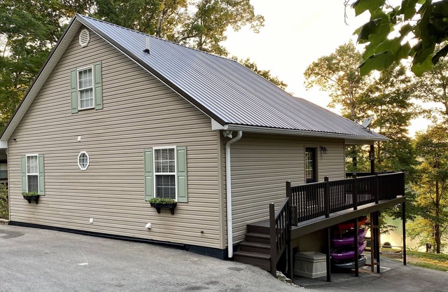 Casa frente al lago cerca de Mammoth Cave