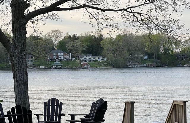 Lakefront Home (newly renovated) in Belleville MI