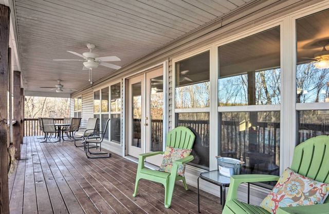 Lakefront Home on Table Rock w/ Fire Pit & Grill!