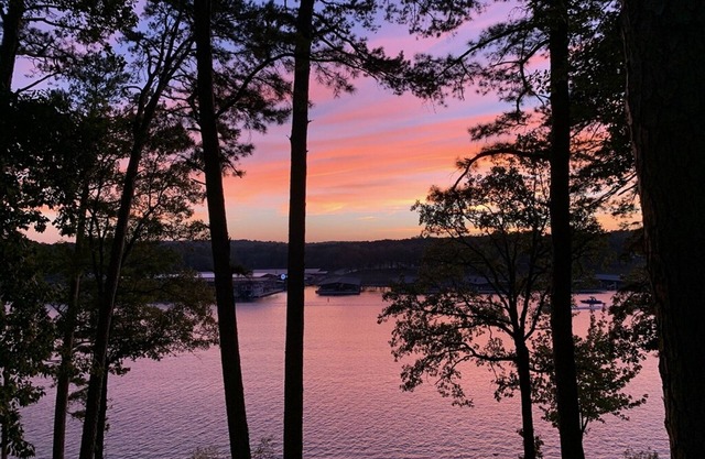 Nuevo listado, casa frente al lago en Greers Ferry Lake!