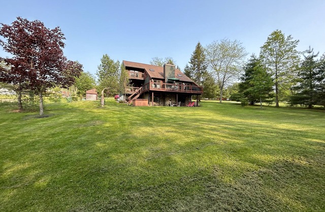Lakefront home on five acres