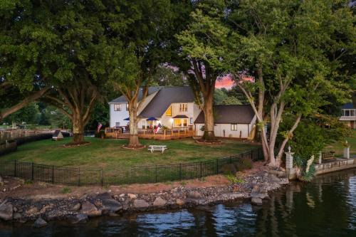 Lakefront Home w Dock Game Room Hot Tub Ponderosa Peninsula by AvantStay