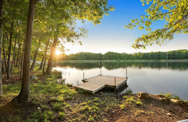 Lakefront, Hot Tub, Pool, Gameroom, Pickleball Fully Loaded, Dock