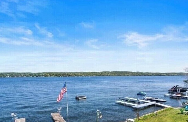 Lakefront house on Lake Charlevoix South Arm