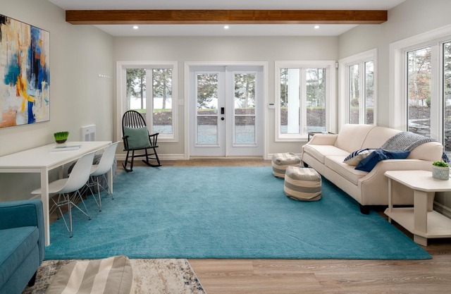Lakefront King bed w/ lux hot tub.
