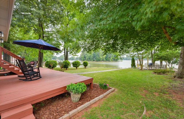 Lakefront Lexington Vacation Rental w/ Dock!
