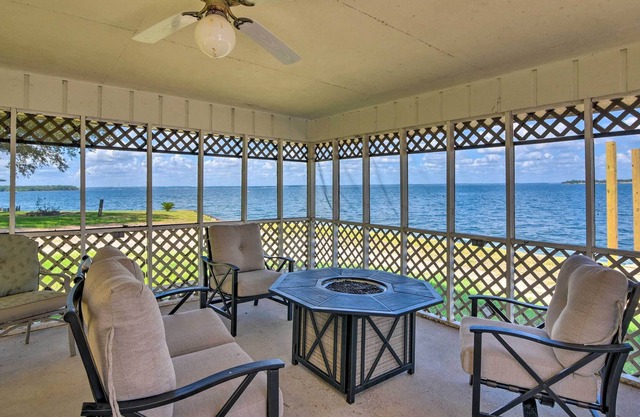 Lakefront Livingston Retreat w/ Fire Pits!