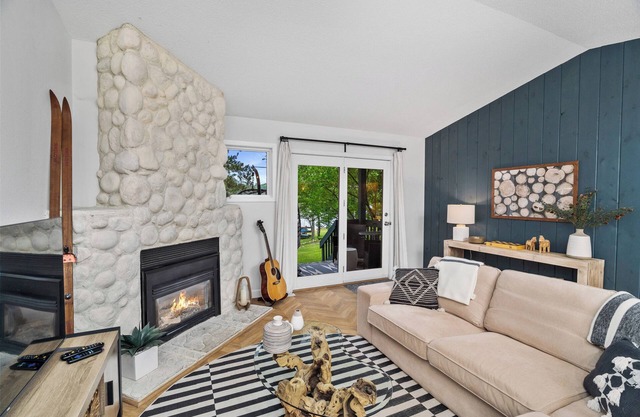 Lakefront Luxury @ Giants Ridge - formerly the Hygge Suite