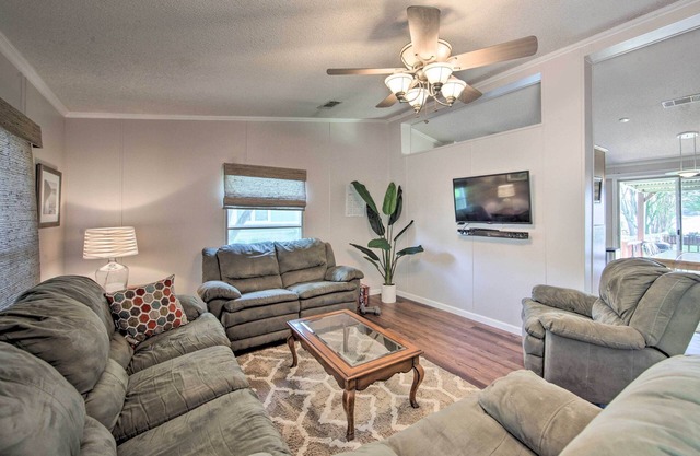 Lakefront Mabank Gem w/ Sunset Views: Pets Welcome