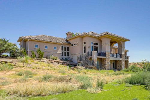 Lakefront Mansion Game Room and Deck in New Mexico!