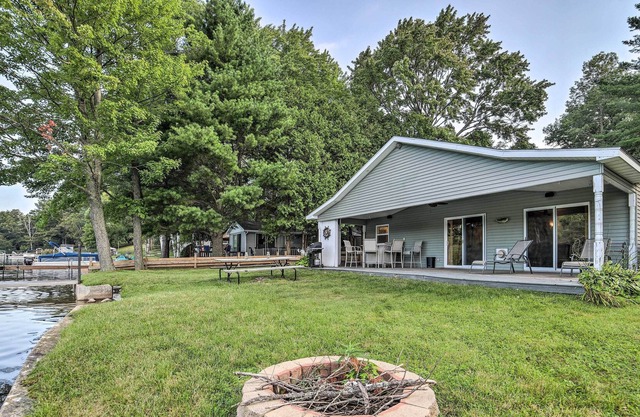 Lakefront Mecosta Cottage: Dock, Beach Access