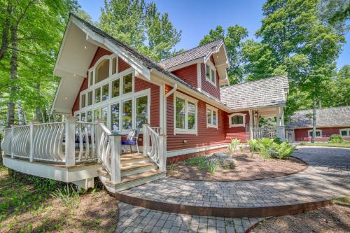 Lakefront Michigan Retreat with Private Dock