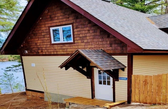 Lakefront Muskoka Good View cottage