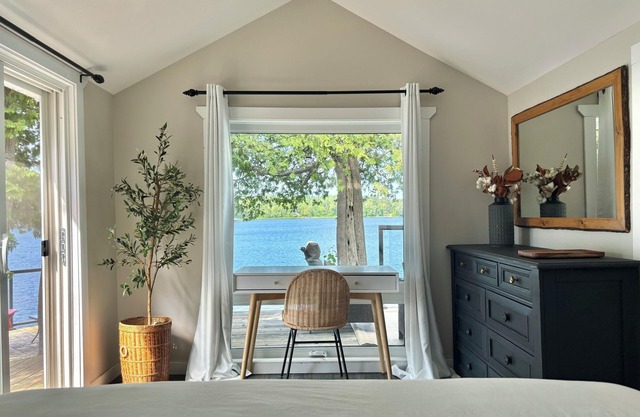 Lakefront property that ensures an unparalleled experience of peacefulness.