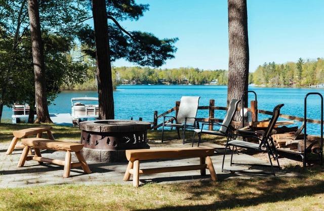 Lakefront Resort Retreat-Pontoon & SUP Rentals