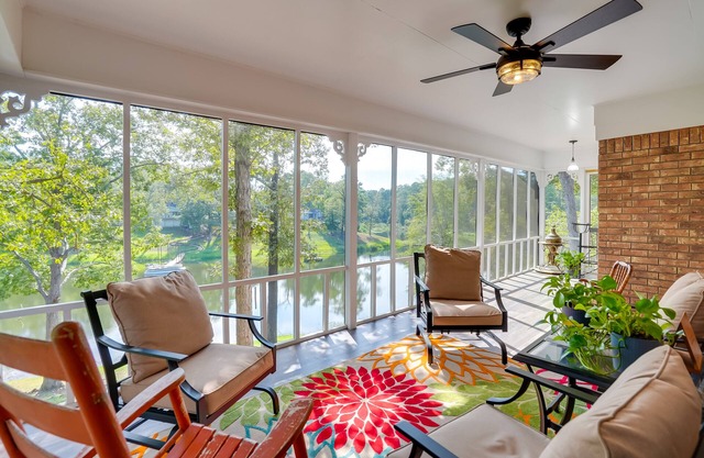 Lakefront Retreat in Jefferson w/ Screened Porch!
