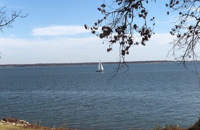 Retiro frente al lago con vista completa al lago y acceso