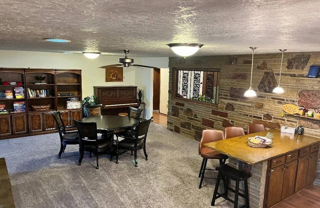 Lakefront Retro Retreat