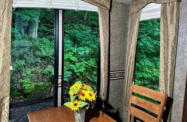 Lakefront RV Cottage in Parry Sound #18