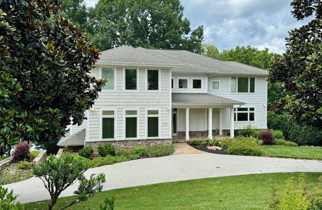 Lakefront Southern Charmer in Tellico Village