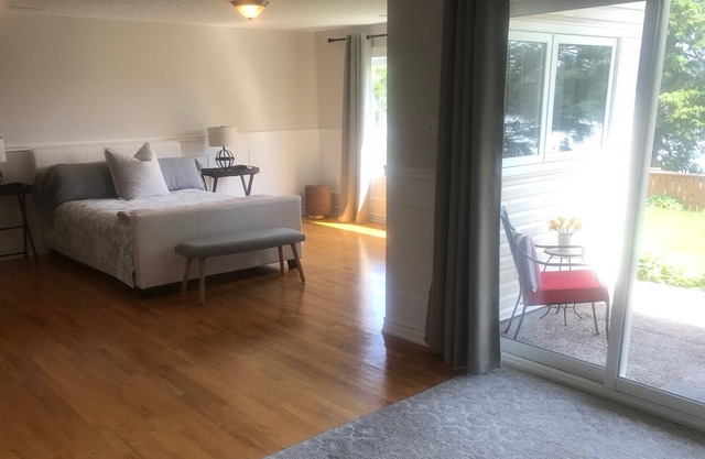 Lakefront Suite