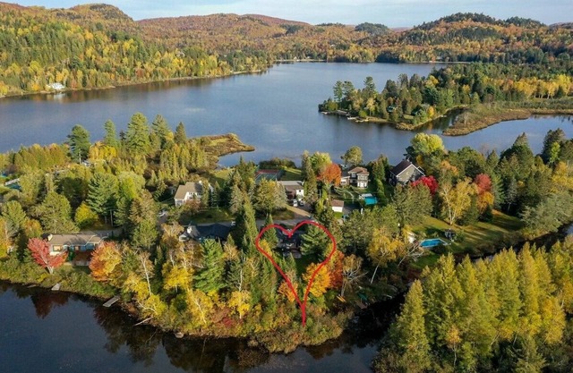 Lakefront tranquil chalet with spa near all outdoor activities