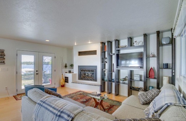 Lakefront Walker Home with Boat Dock and Lift!