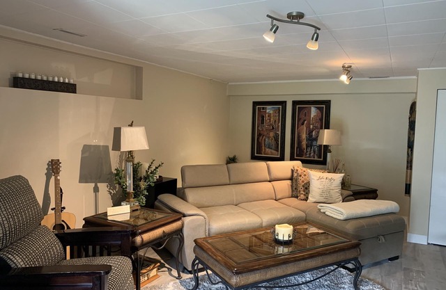 Lakehouse Lower Suite