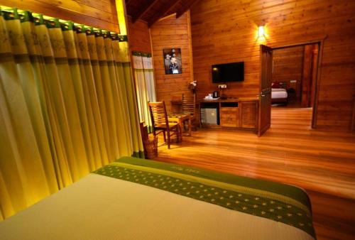 LakeRose Wayanad Resort - Water Front Grandeur