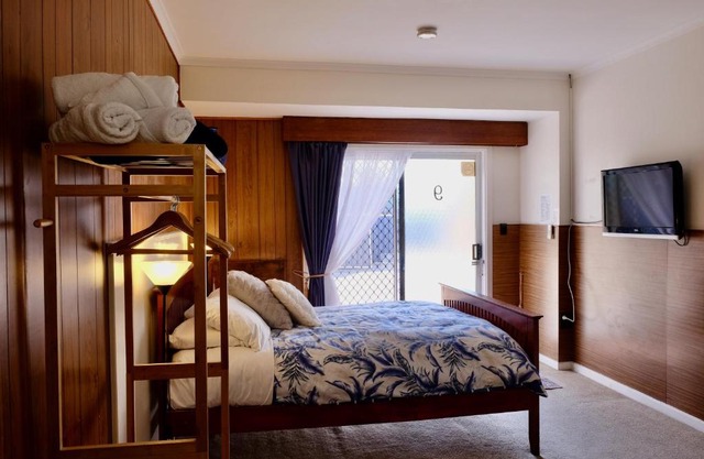 Lakes Bamboo Motel